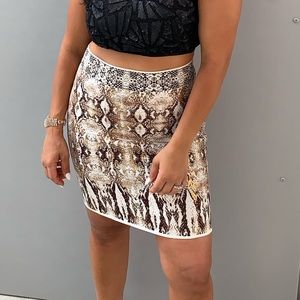 BCBG Bodycon skirt sz :M